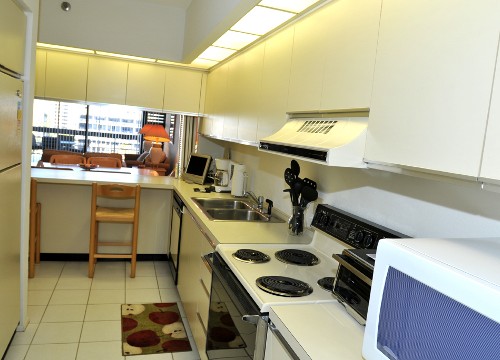 kitchen with breakfast bar