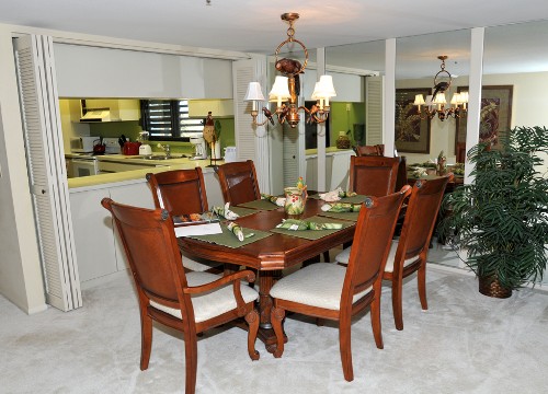 dining room seats six