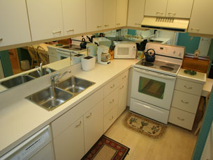 Full-size kitchen