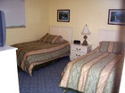 Bedroom 3 with twin beds