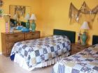 Bedroom 3 with twin beds