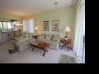 Well appointed Longboat rental