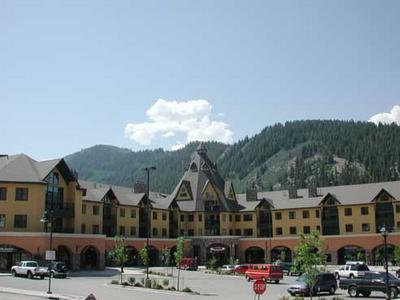 Exterior Exterior
