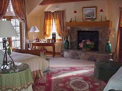 This vacation rental offers a full master suite This vacation rental offers a full master suite
