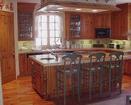 Beautiful fully-equipped gourmet kitchen